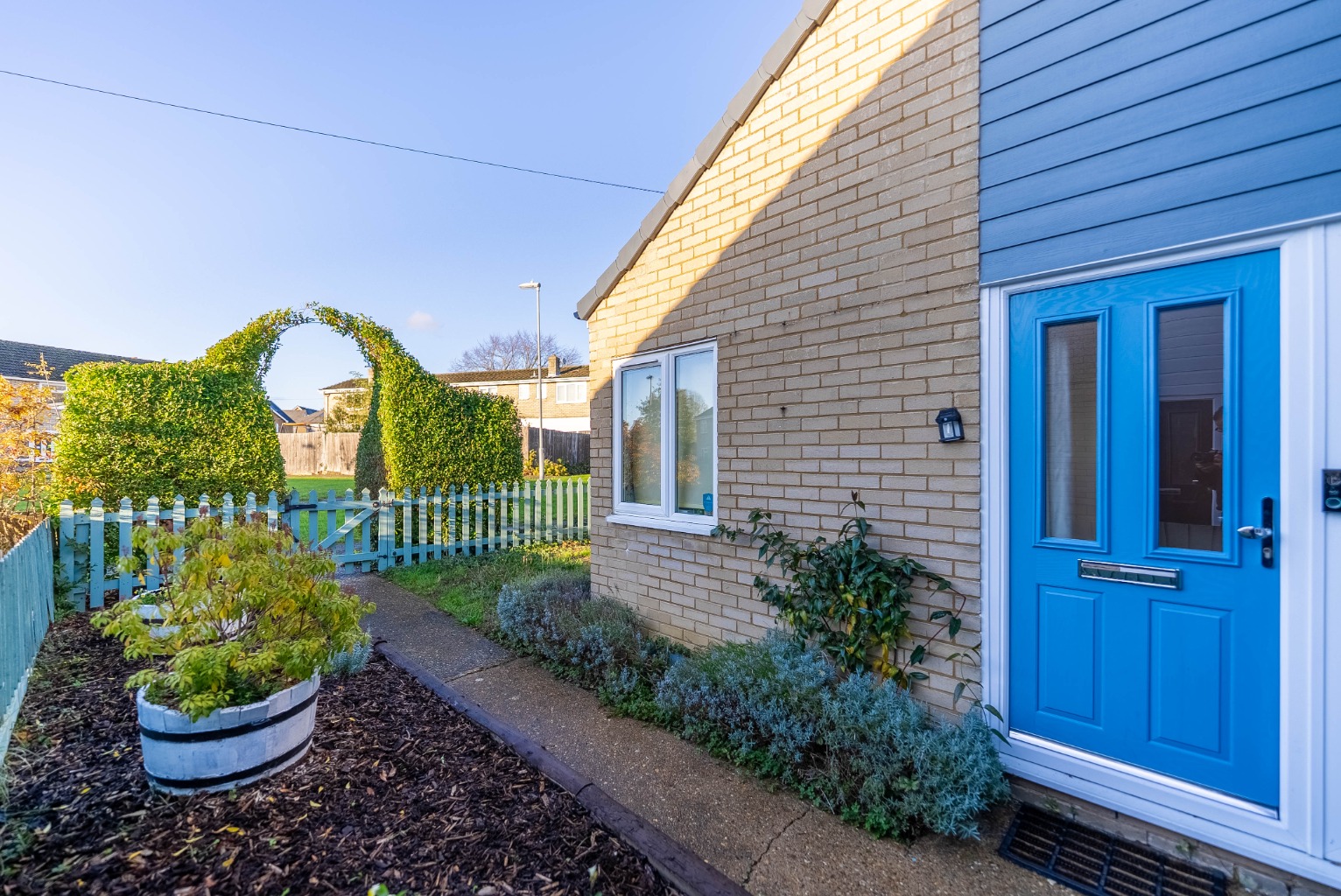 3 bed terraced house for sale in Sandwich Close, Huntingdon 21