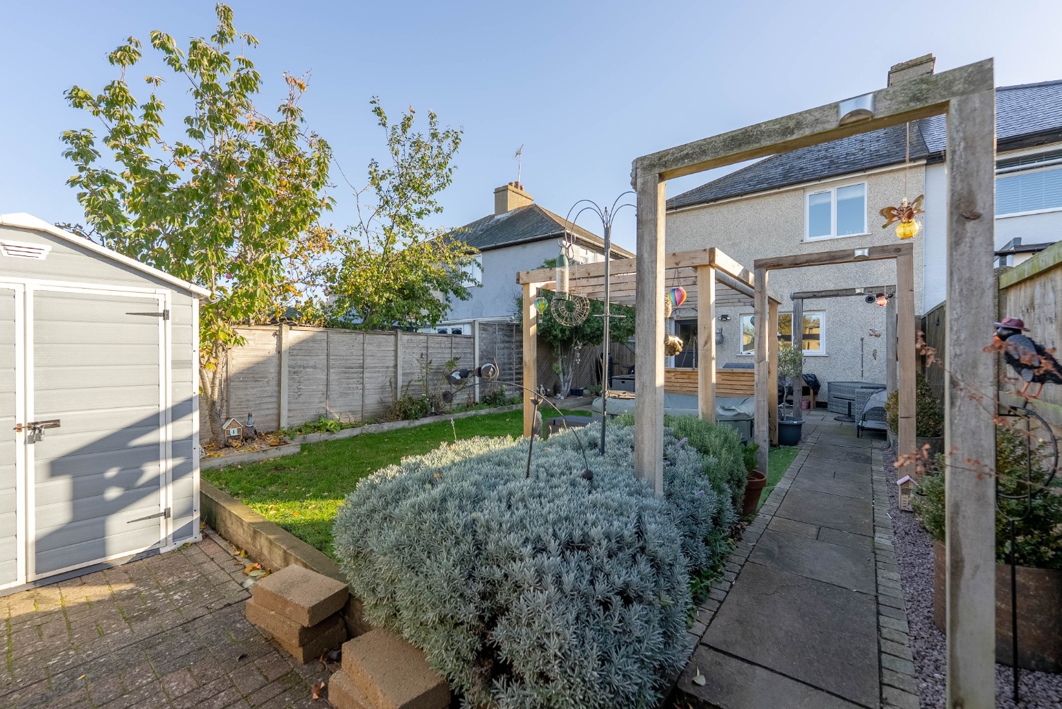 3 bed semi-detached house for sale in Potton Road, Cambridgeshire  - Property Image 14