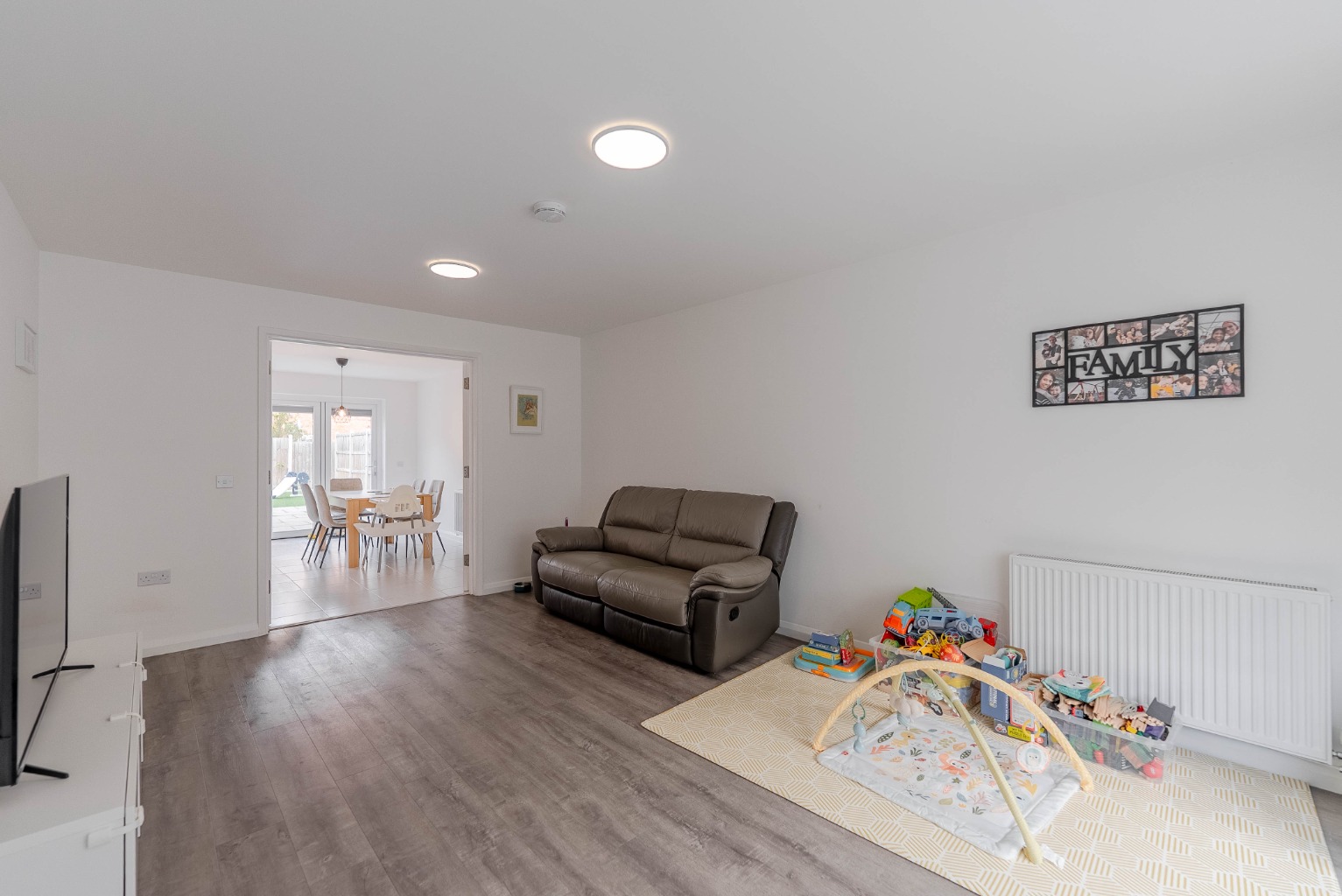 4 bed detached house for sale in Font Drive, Cambridgeshire 2