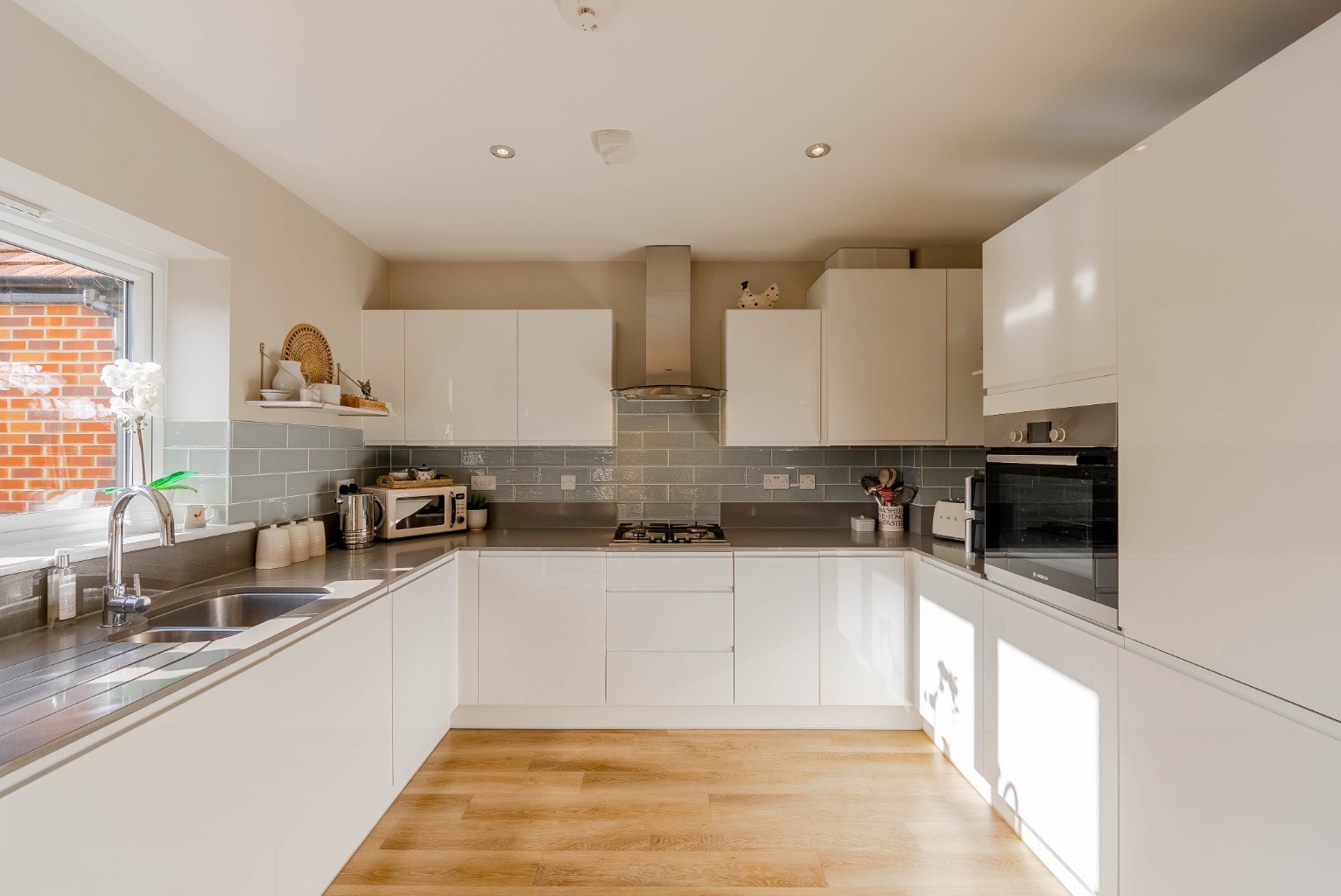 3 bed semi-detached house for sale in Hetley Close, Huntingdon 2