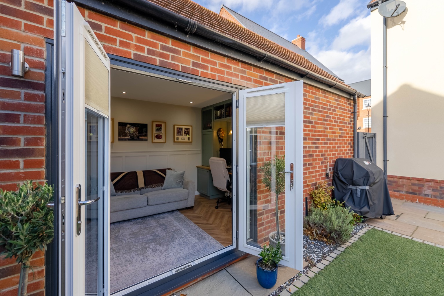 3 bed semi-detached house for sale in Hetley Close, Huntingdon  - Property Image 18