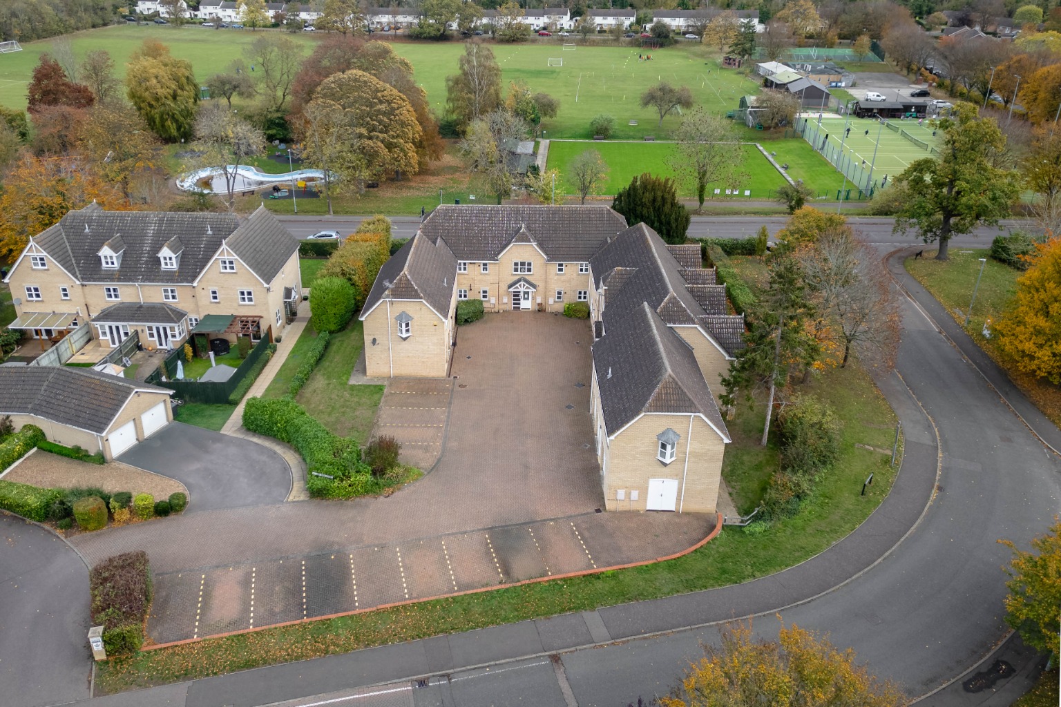 2 bed ground floor flat for sale in Varrier Jones Drive, Cambridge  - Property Image 4