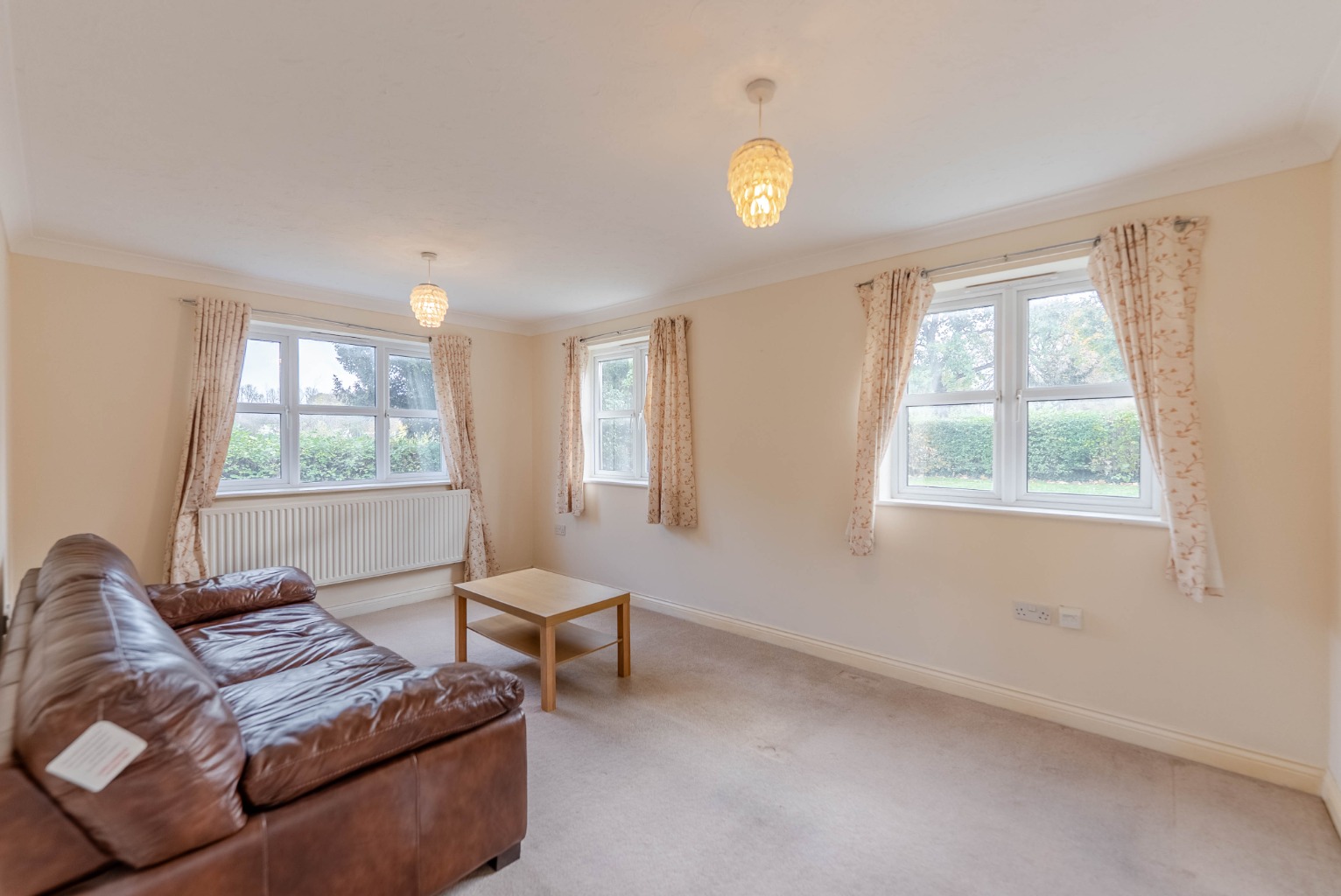 2 bed ground floor flat for sale in Varrier Jones Drive, Cambridge  - Property Image 3