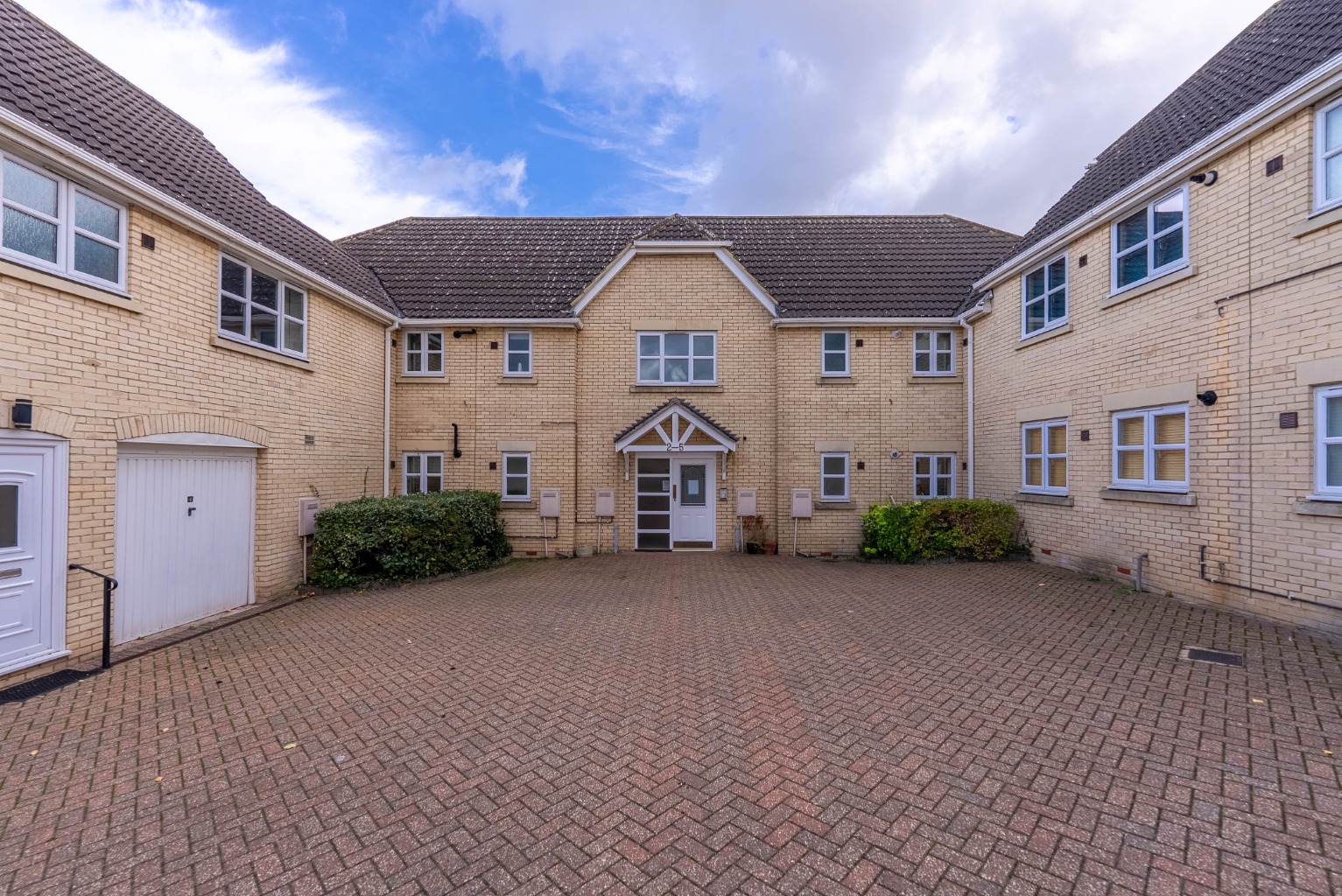 2 bed ground floor flat for sale in Varrier Jones Drive, Cambridge, CB23