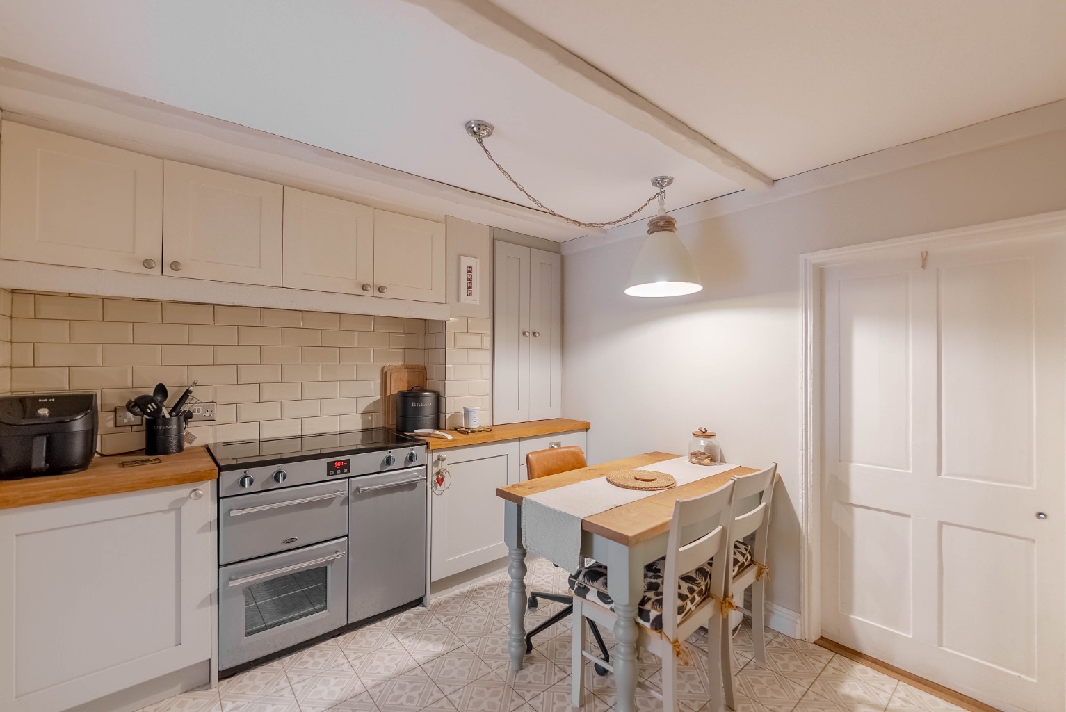 2 bed terraced house for sale in Hamerton Road, Cambridgeshire  - Property Image 3