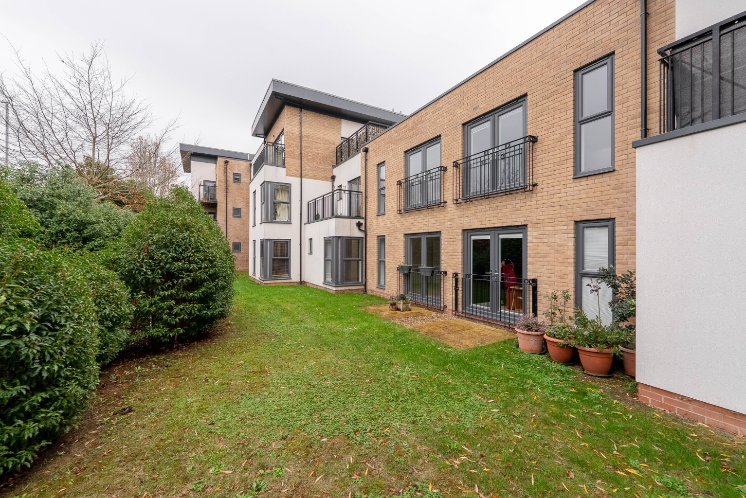 2 bed ground floor flat for sale in Mill Court, Cambridge, CB23