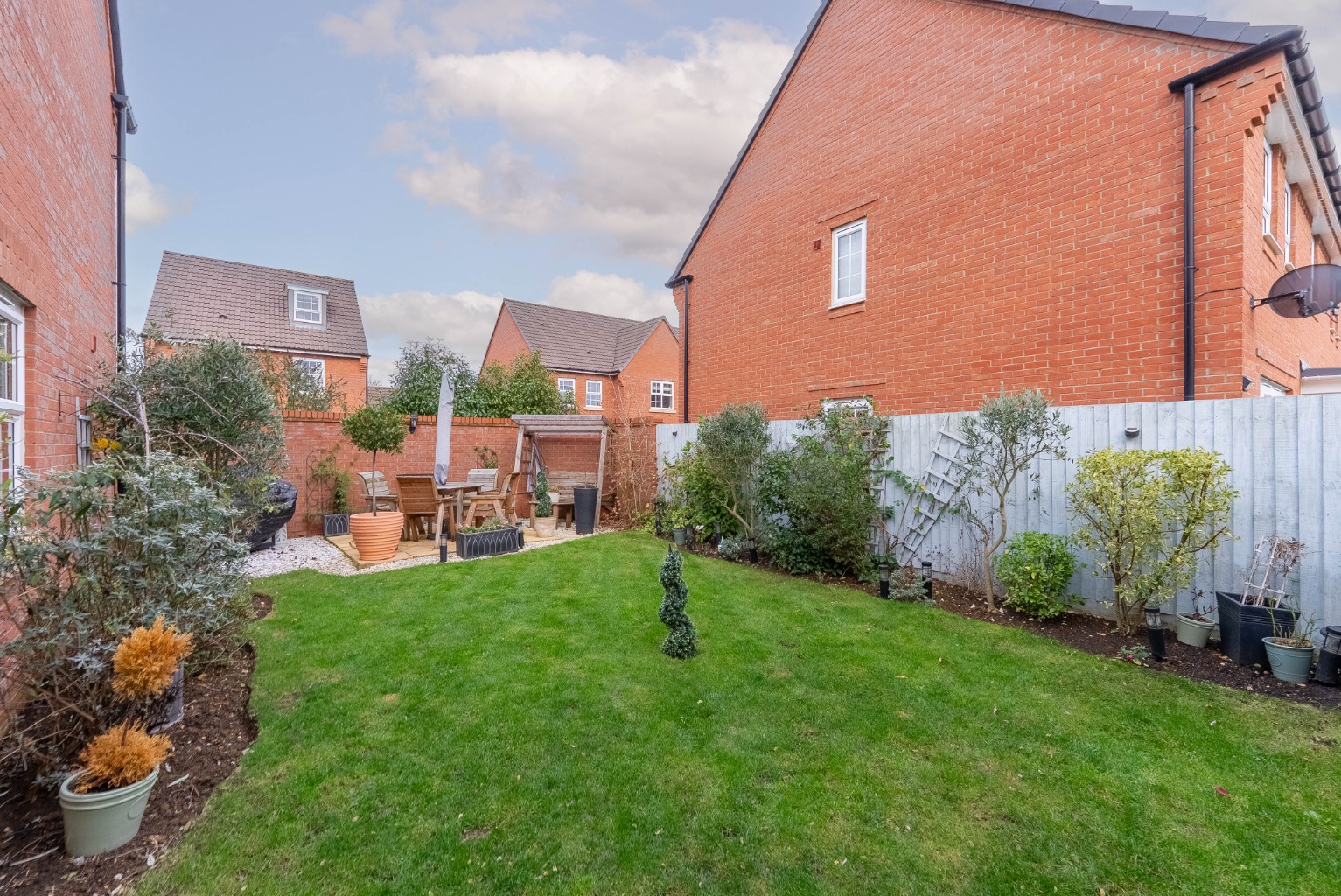 4 bed detached house for sale in Mahaddie Way, Cambridgeshire  - Property Image 17