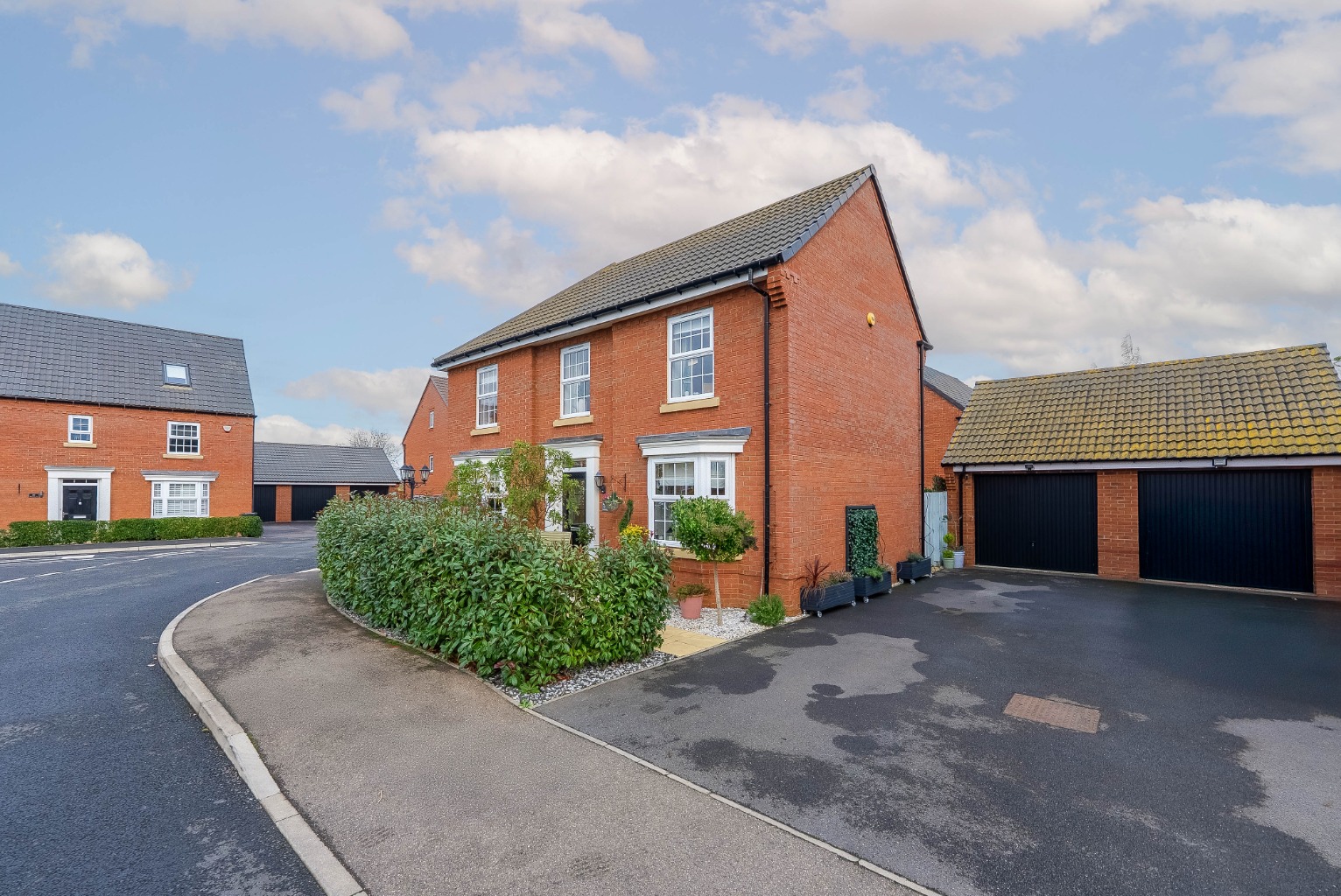 4 bed detached house for sale in Mahaddie Way, Cambridgeshire  - Property Image 21