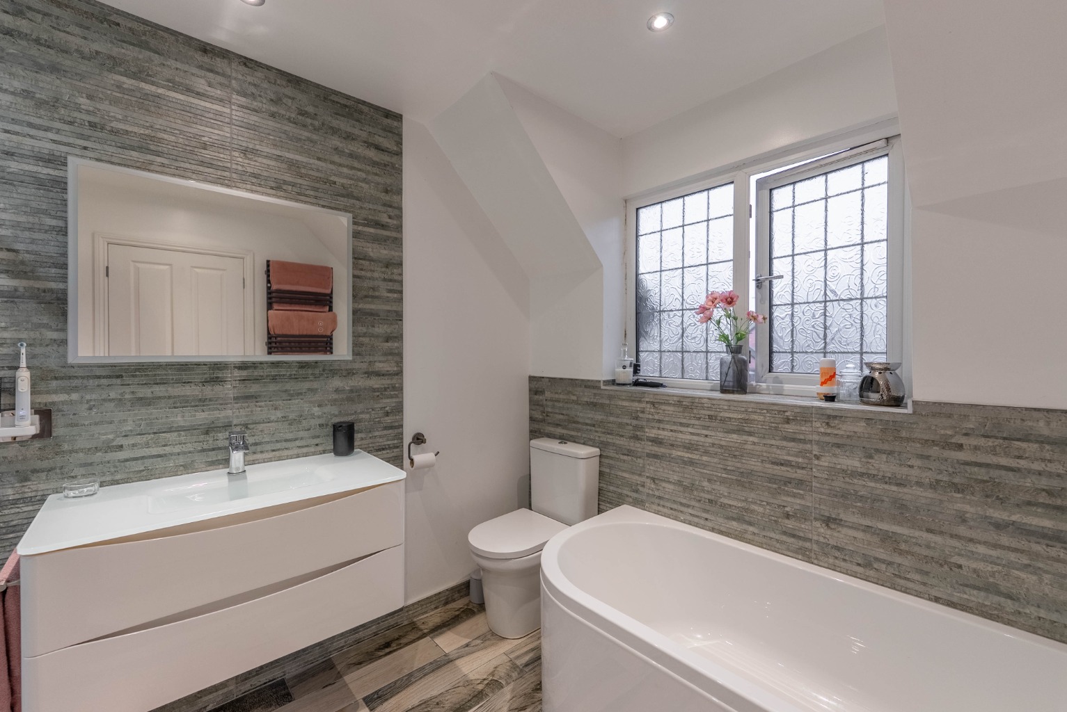 4 bed detached house for sale in Padgetts Close, Cambridgeshire  - Property Image 16