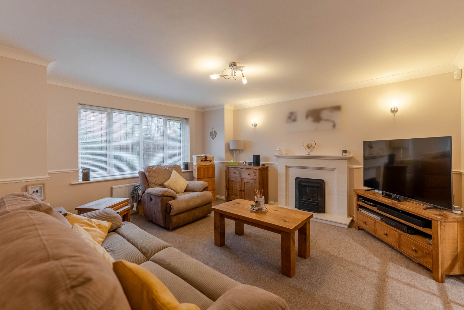 4 bed detached house for sale in Padgetts Close, Cambridgeshire  - Property Image 2