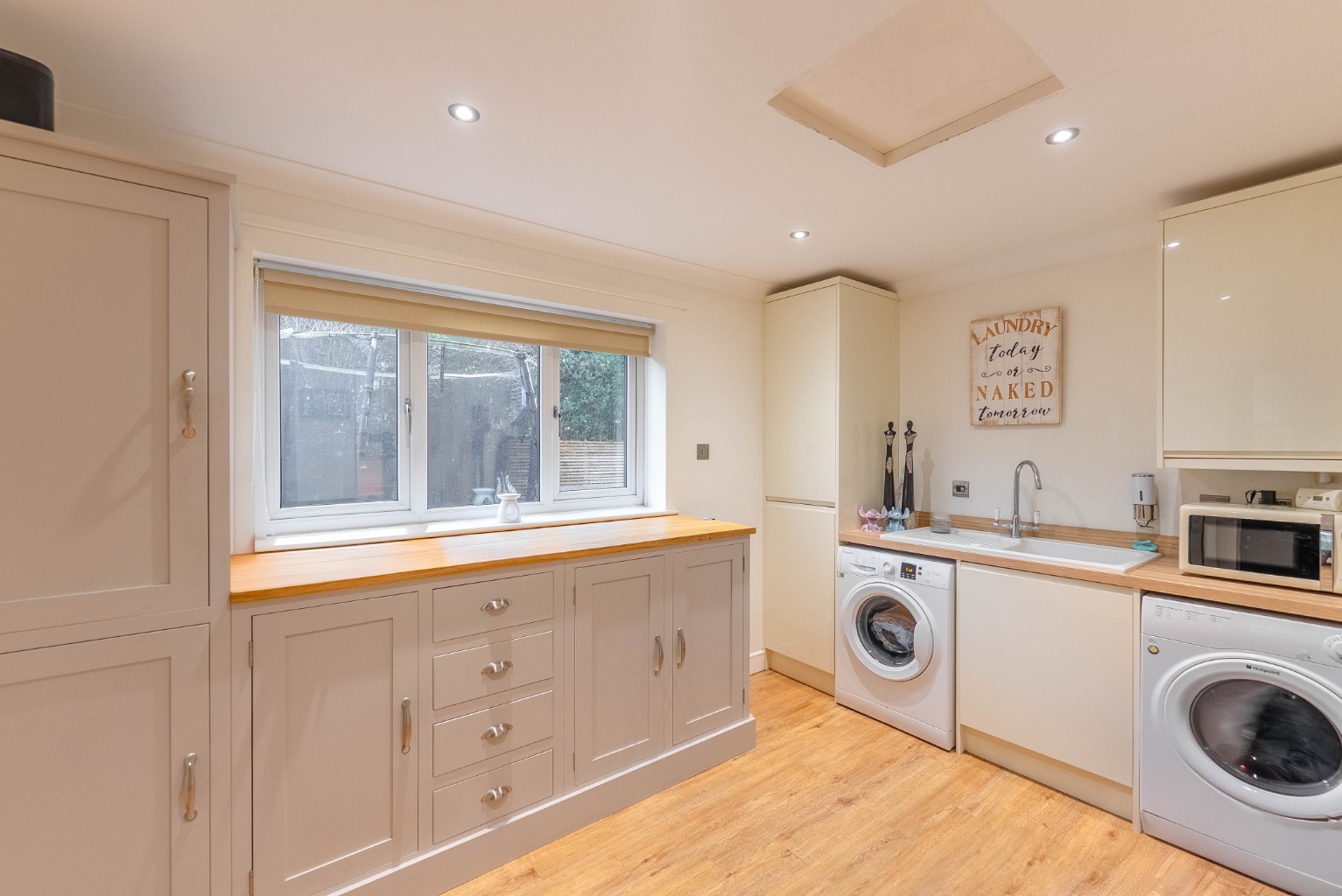 4 bed detached house for sale in Padgetts Close, Cambridgeshire 3