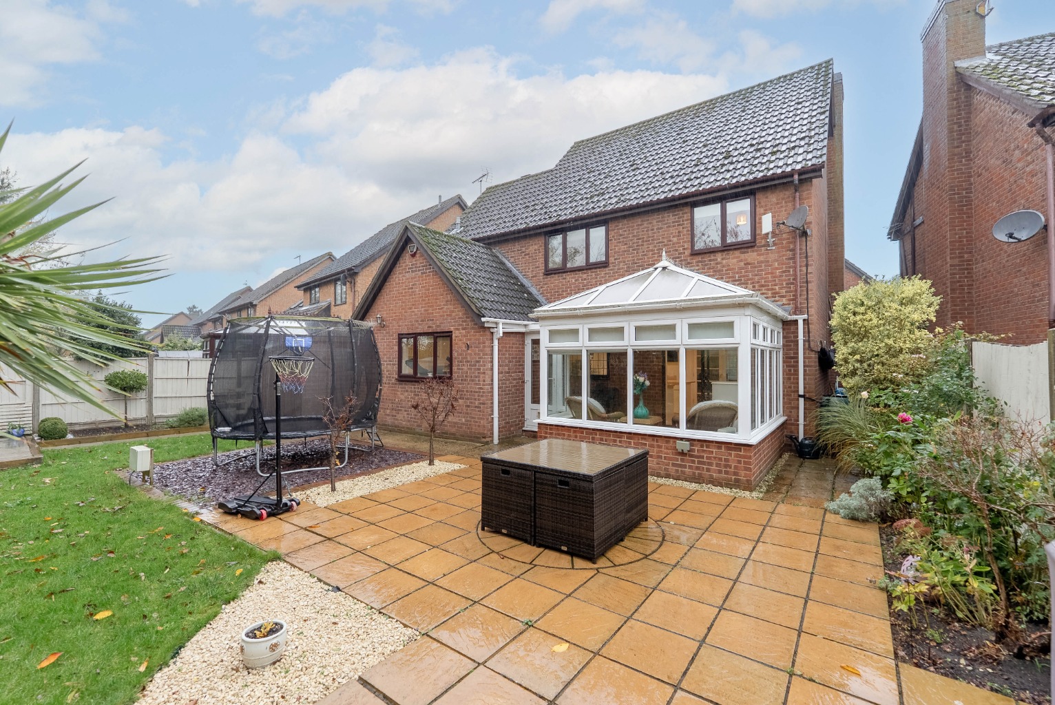 4 bed detached house for sale in Padgetts Close, Cambridgeshire  - Property Image 23