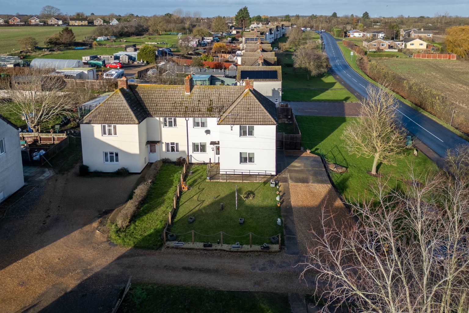 3 bed semi-detached house for sale in Fenton Road, Huntingdon  - Property Image 1