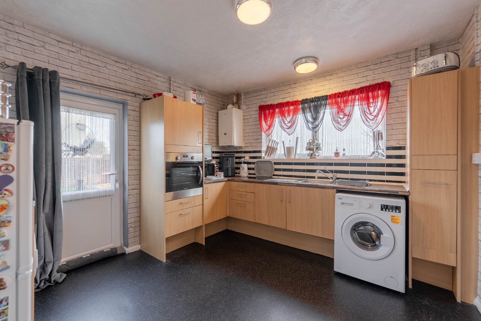 3 bed semi-detached house for sale in Fenton Road, Huntingdon  - Property Image 6