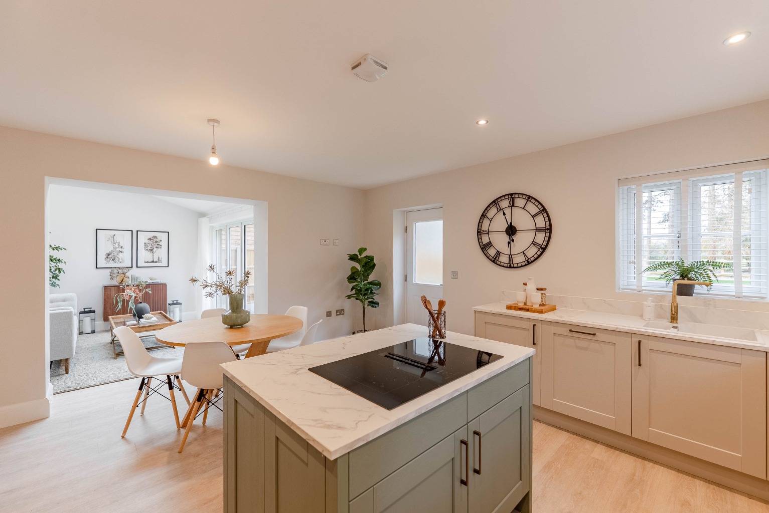 4 bed detached house for sale in Range Rd S, Houghton Road  - Property Image 7