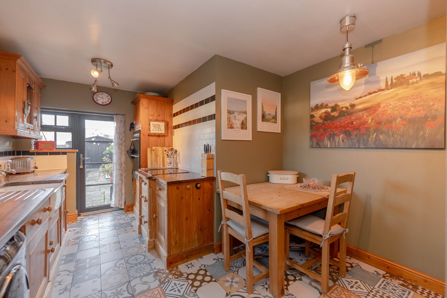2 bed end of terrace house for sale in Breach Road, Huntingdon 1