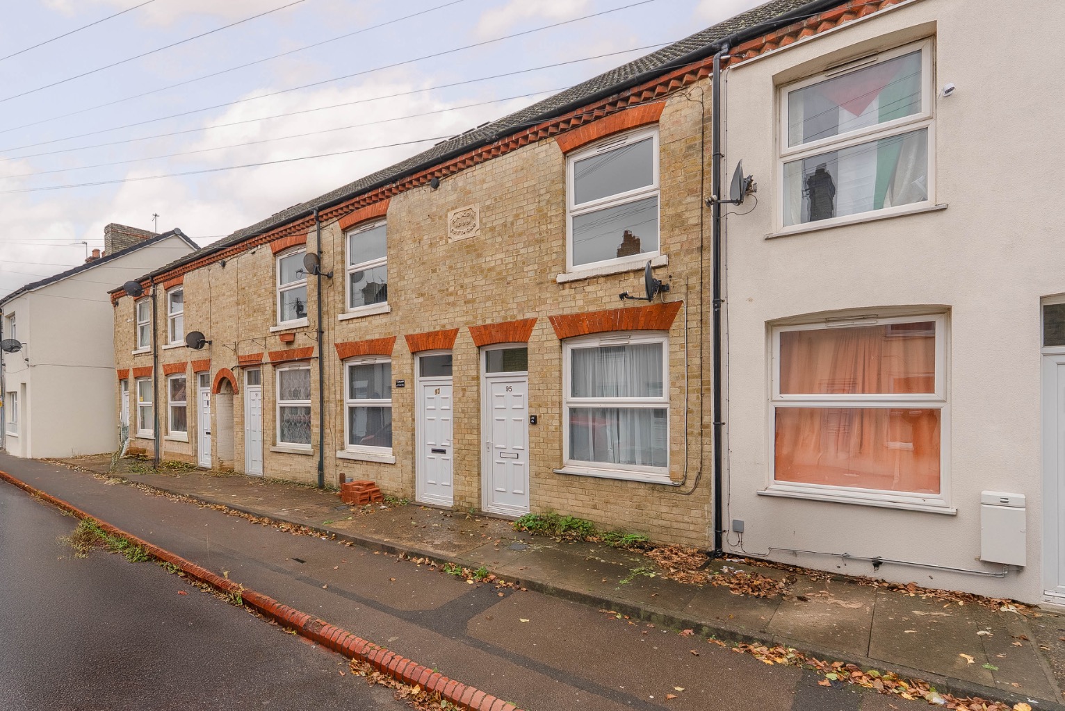 2 bed terraced house for sale in Clarence Road, Peterborough - Property Image 1