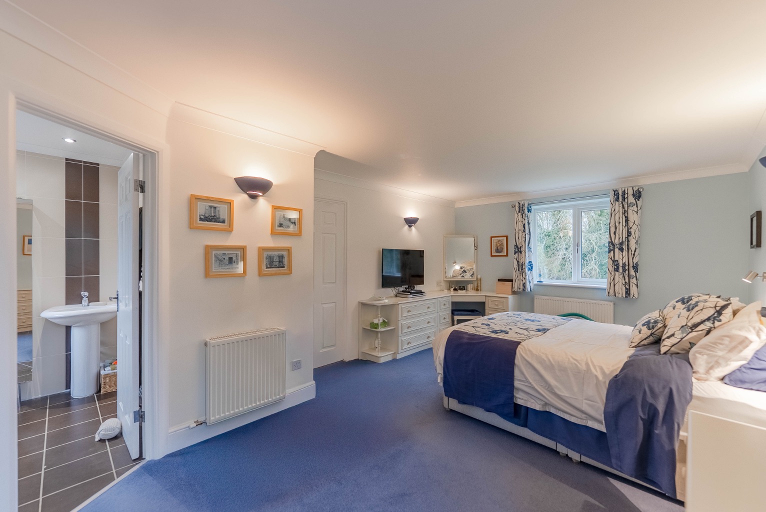 4 bed detached house for sale in Fairfields Drive, Cambridgeshire  - Property Image 12