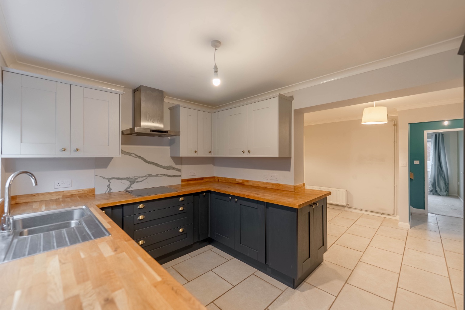 3 bed semi-detached house for sale in Westfield Road, Huntingdon  - Property Image 2