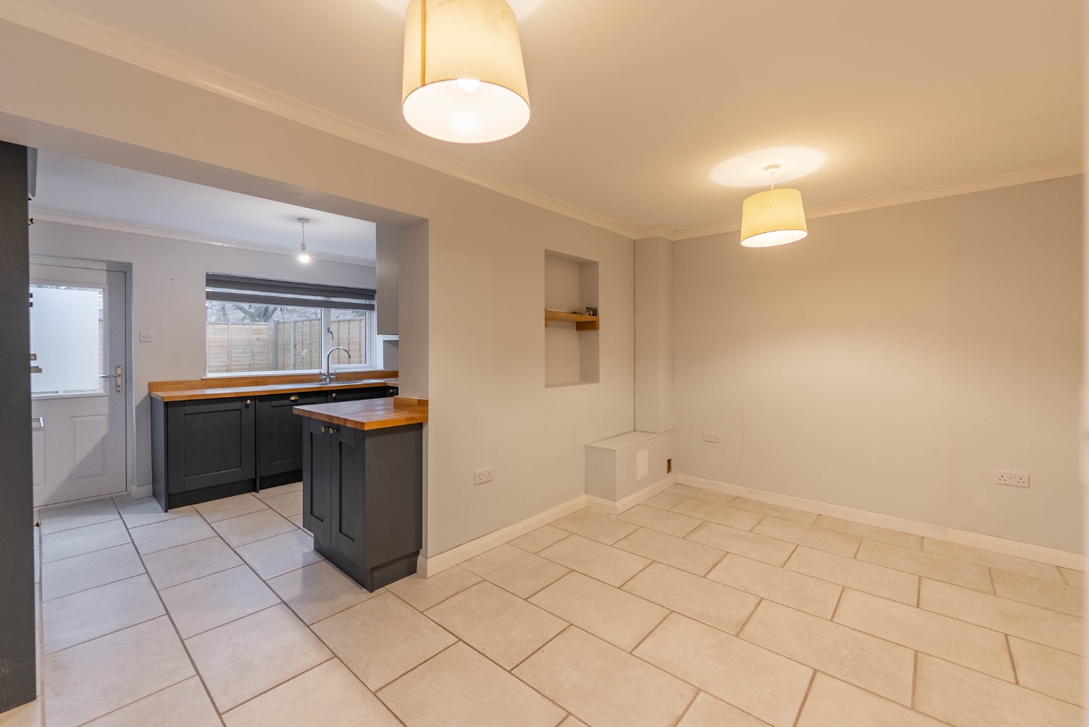 3 bed semi-detached house for sale in Westfield Road, Huntingdon  - Property Image 4