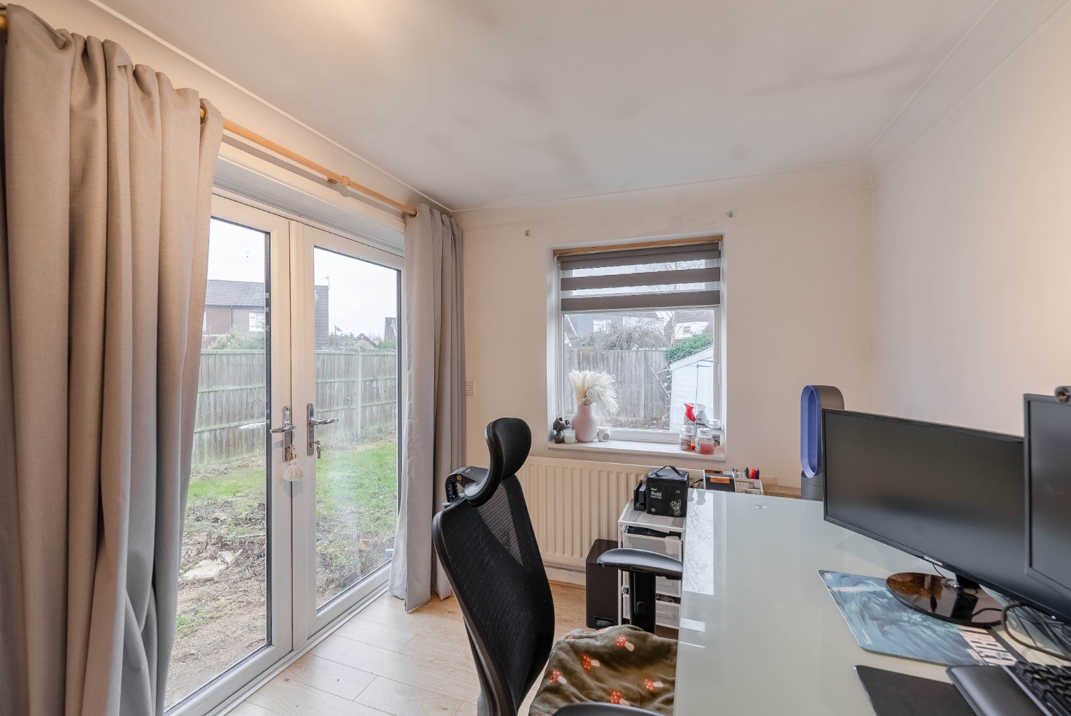 3 bed semi-detached house for sale in Manor Lane, Huntingdon 8