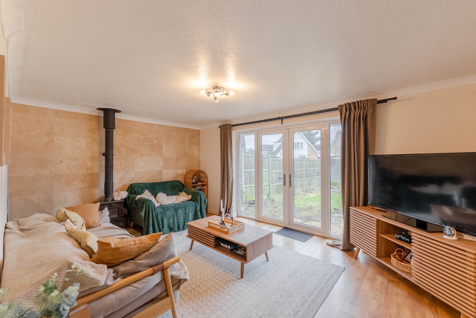 3 bed semi-detached house for sale in Manor Lane, Huntingdon 4