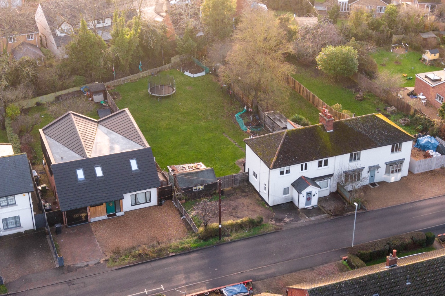 4 bed semi-detached house for sale in West End, Cambridgeshire 1