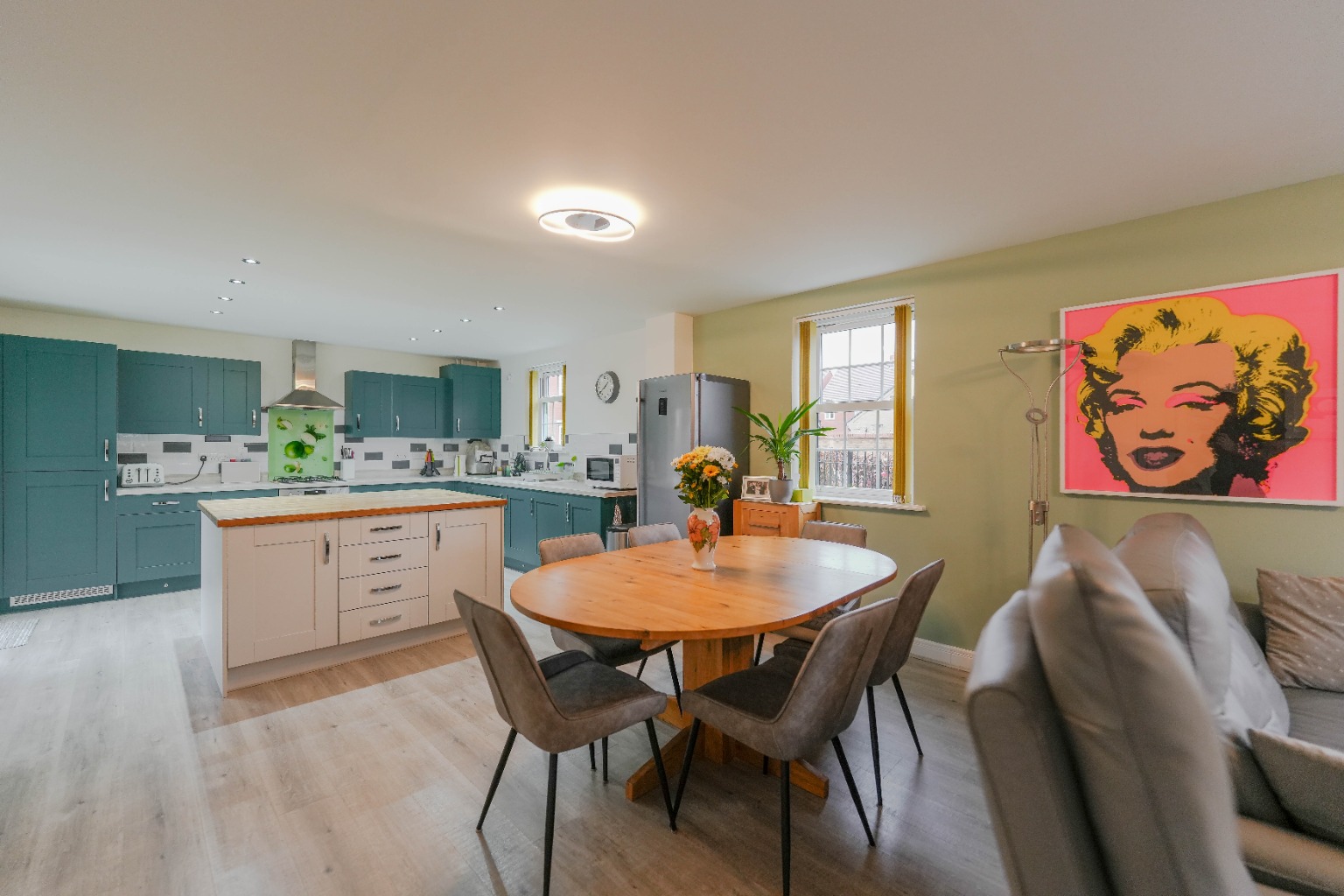 5 bed detached house for sale in Central Avenue, Cambridgeshire  - Property Image 2