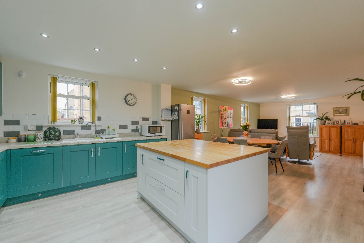 5 bed detached house for sale in Central Avenue, Cambridgeshire  - Property Image 9