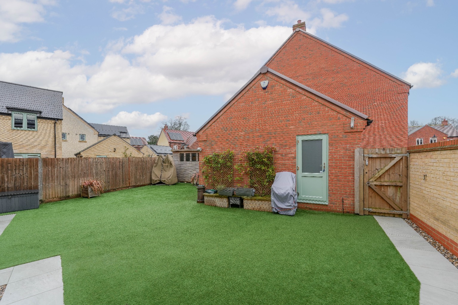 5 bed detached house for sale in Central Avenue, Cambridgeshire 26