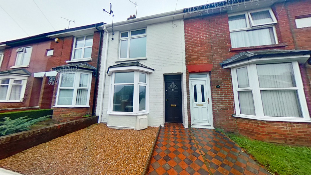 3 bed terraced house for sale in Curtis Road, Ashford - Property Image 1