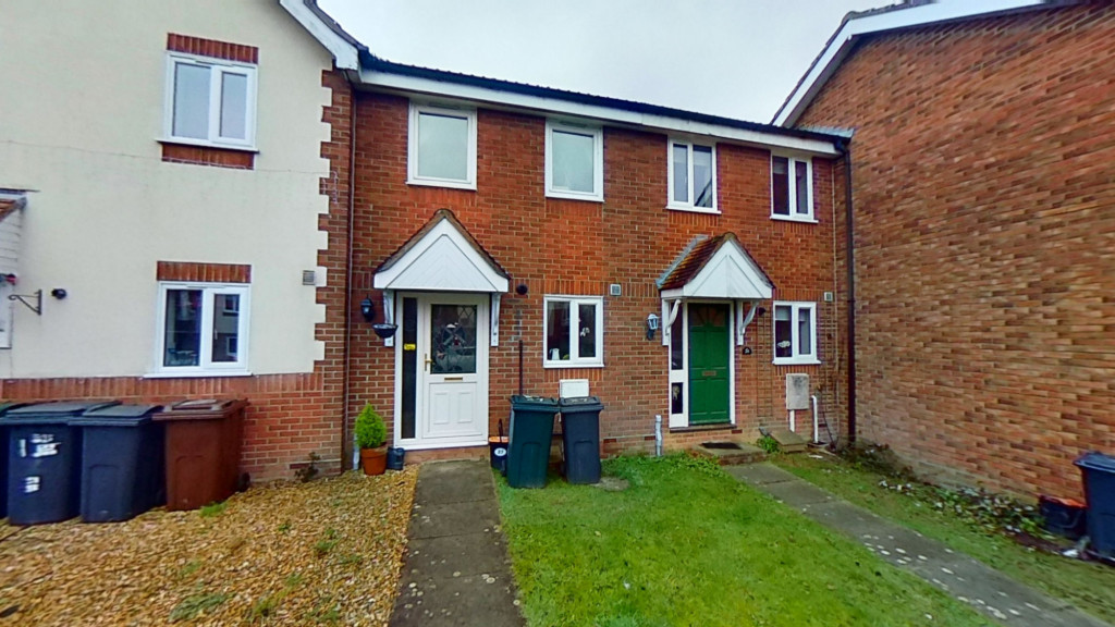 2 bed terraced house for sale in Park Wood Close, Ashford  - Property Image 1