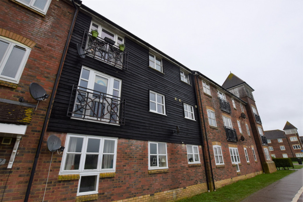 2 bed apartment for sale in East Stour Way, Ashford - Property Image 1