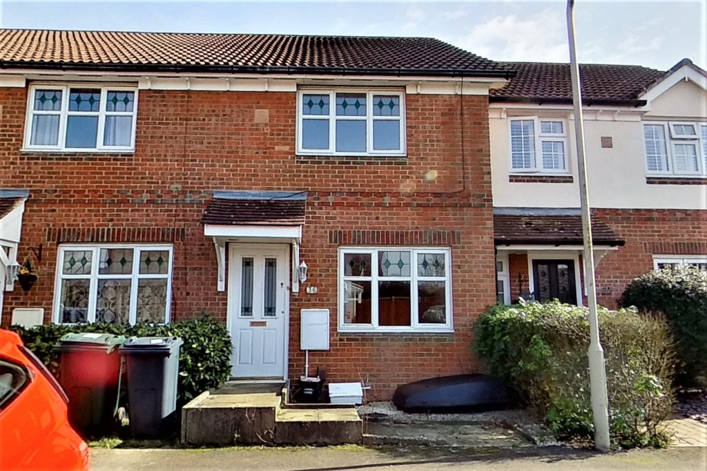 2 bed terraced house for sale in Chaffinch Drive, Ashford  - Property Image 1