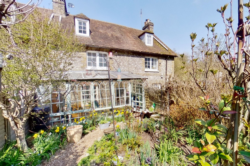 3 bed cottage for sale in Bushy Ruff Cottages , Alkham Road, Temple Ewell, Dover - Property Image 1