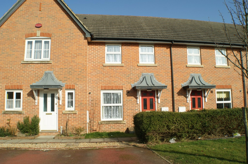 2 bed terraced house for sale in Wood Lane, Kingsnorth, Ashford  - Property Image 1
