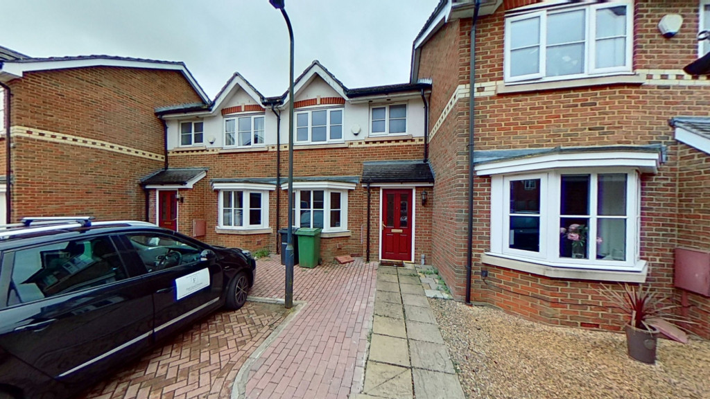 3 bed terraced house for sale in Bosman Close, Maidstone - Property Image 1