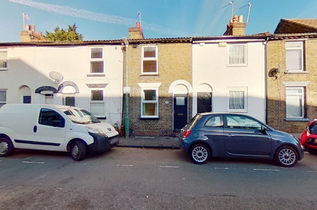 2 bed terraced house for sale in Tufton Street, Maidstone - Property Image 1