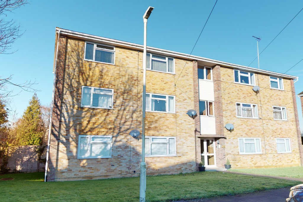 2 bed apartment for sale in Canterbury Court, Wallis Road, Ashford 0