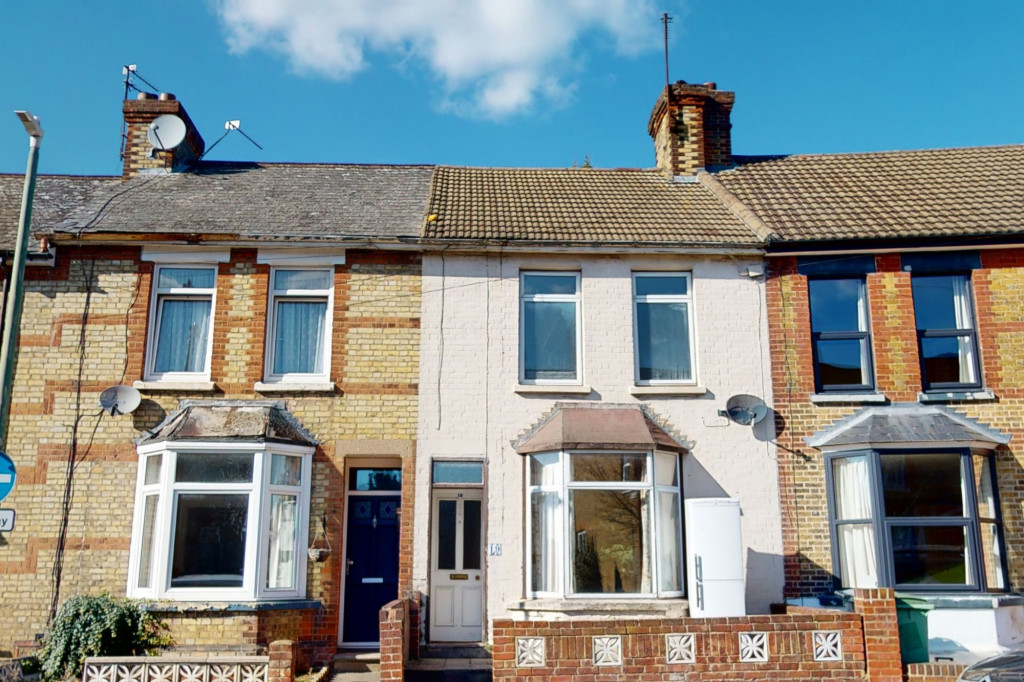 2 bed terraced house for sale in Campbell Road, Maidstone - Property Image 1