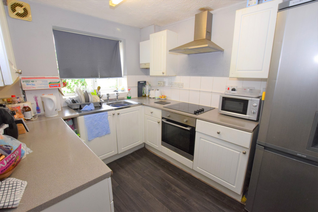 3 bed terraced house for sale in Jacobs Oak, Ashford  - Property Image 5