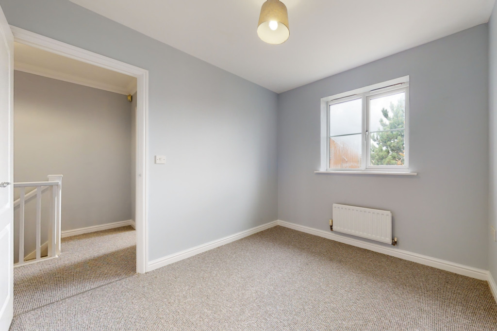 3 bed terraced house for sale in Hestia Way, Ashford  - Property Image 3