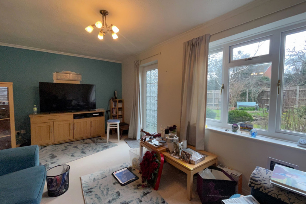 3 bed semi-detached house for sale in Southbourne, Ashford  - Property Image 4