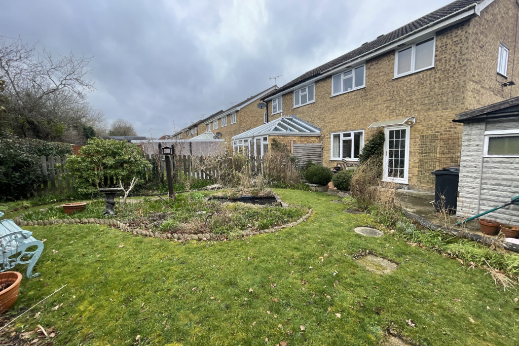 3 bed semi-detached house for sale in Southbourne, Ashford  - Property Image 7
