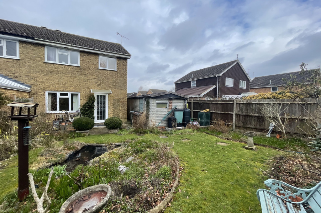 3 bed semi-detached house for sale in Southbourne, Ashford  - Property Image 8