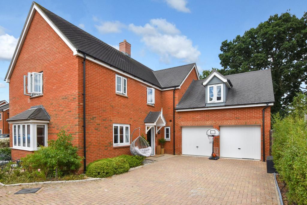 5 bed detached house to rent in Oak View, Ashford, TN26