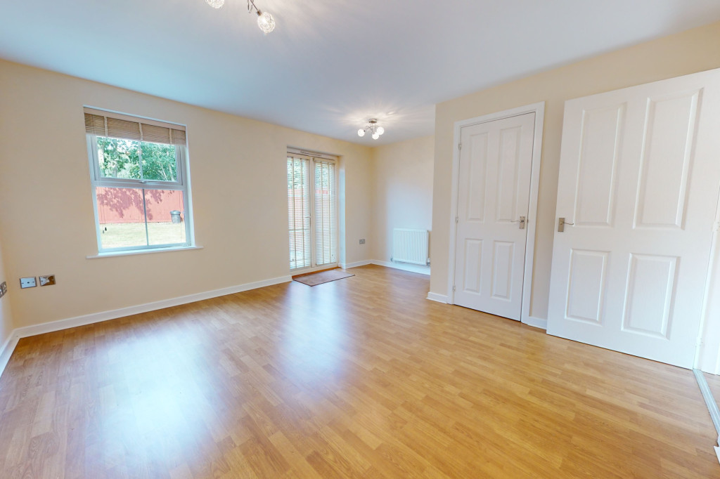 3 bed semi-detached house to rent in Emmetts Close, Ashford  - Property Image 2