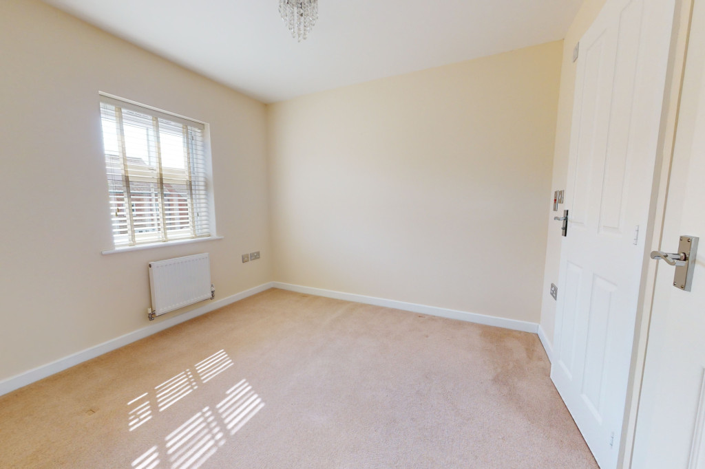 3 bed semi-detached house to rent in Emmetts Close, Ashford  - Property Image 5