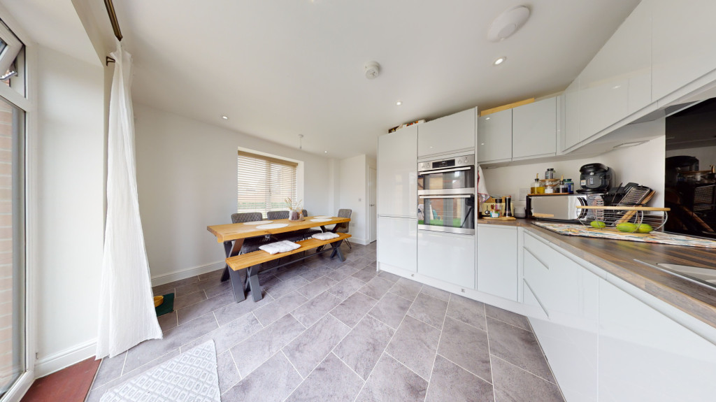 3 bed semi-detached house for sale in Heritage Road, Ashford  - Property Image 4