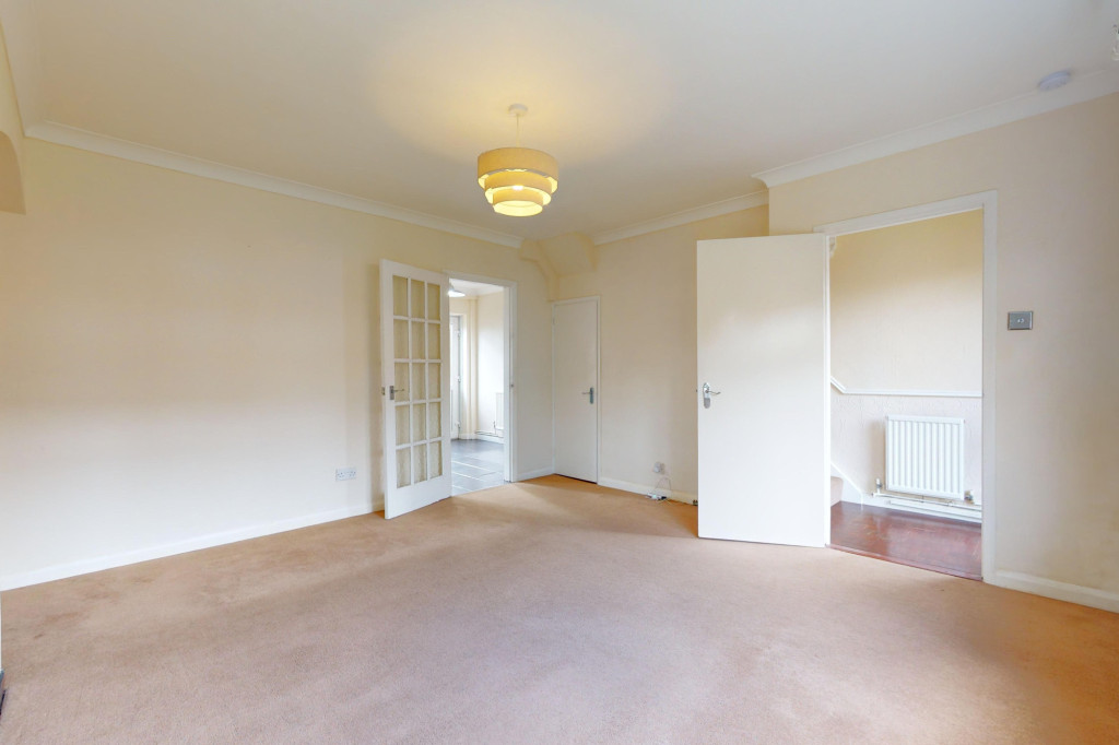 2 bed end of terrace house to rent in Hampden Road, Ashford  - Property Image 2